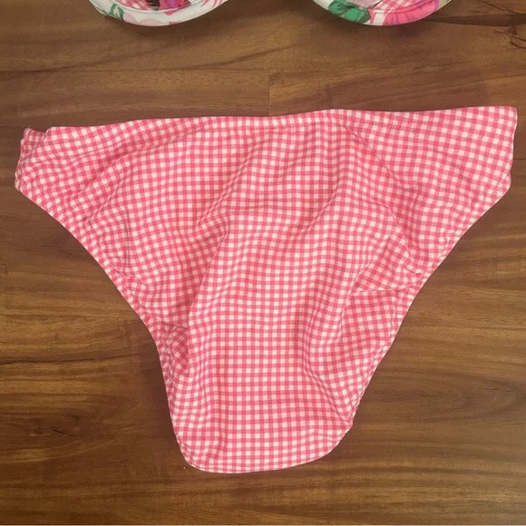 VENUS Pink Gingham 8/10 Swimwear Bikini top and Two sets of Bottoms - Picture 6 of 13